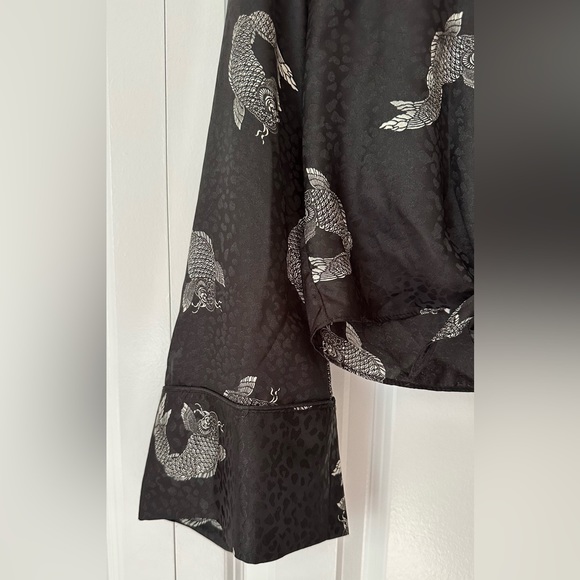 Zara Koi Fish Black Button Down Crop Blouse, size S - Picture 2 of 7